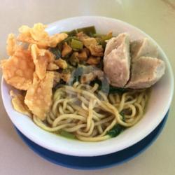 Mie Pangsit Bakso Besar