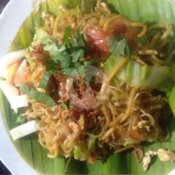 Bakmi Goreng Campur  Kerupuk