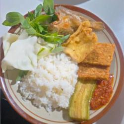 Paket Nasi Tahu Tempe Ikan Asin