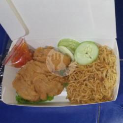 Indomie Goreng Ayam Geprek