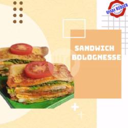 Sandwich Cheese Egg Bolognesse