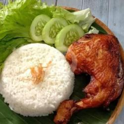 Lalapan Ayam Goreng  Nasi