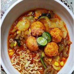 Seblak Udang Spesial (kerupuk, Telor, Sayuran, Udang, Mie, Macaroni)