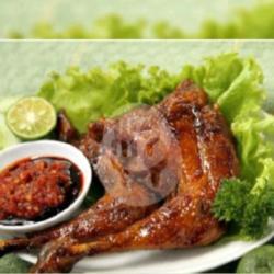 Nadi Bebek Bakar  Tahu Tempe  Lalapan   Es Paketan  Komplit