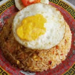 Nasi Goreng Mak Nyuus Telur Dadar