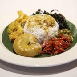 Nasi Iso Sapi   Sayur   Sambel