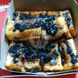 Roti Bakar Kacang - Oreo