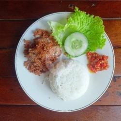 Nasi Sayap Goreng Kremes