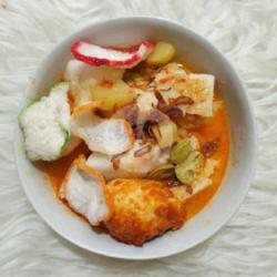 Lontong Sayur Telur Ceplok Balado