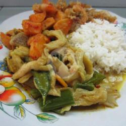 Nasi Rames Usus Bumbu Kuning