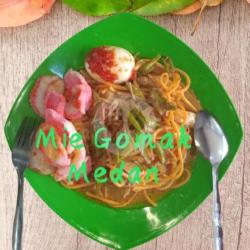 Mie Gomak Kuah Sayur