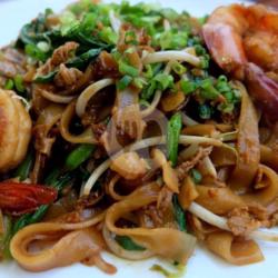 Kwe Tiau Goreng Seafood