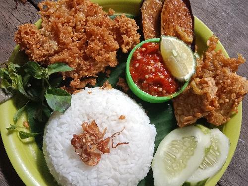 Ayam Lalapan/kremes Almeera, Murung Raya/ Banjarselatan