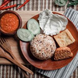 Nasi Tutug Oncom Tahu Tempe