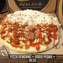 Pizza Rendang   Sosis Pedas  Keju