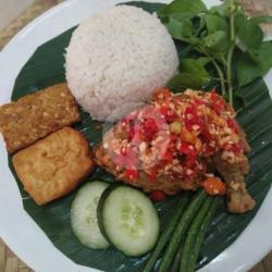 Nasi Ayam Ungkep Goreng