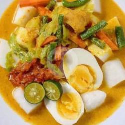 Lontong Sayur Opor Telor Ceplok   Gorengan