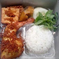 Nasi Penyetan Ayam Super Pedes