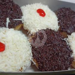 Donut Isi 6 Mesis Coklat Dan Keju