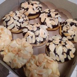 Donat Kentang Choco Almond