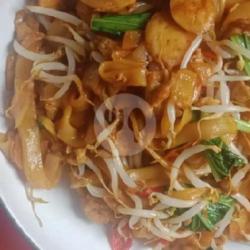 Kwitiau Goreng Bakso   Teri Kacng Tempe