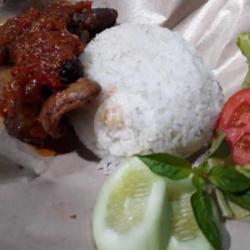 Nasi Uduk Ati Ampela Sambel Balado Pedas Komplit