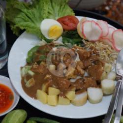 Gado Gado Siram Budhe