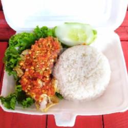 Nasi Ayam Geprek Sambel Lalapan