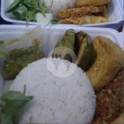 Nasi Tempe Tahu Terong