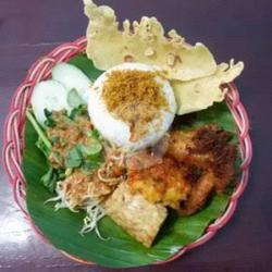 Nasi Pecel Ayam Peyek