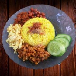 Nasi Kuning Telor Dadar