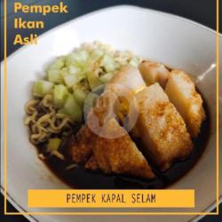 Pempek Ikan Kapal Selam