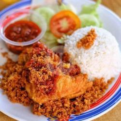 Ayam Kremes Dada / Paha   Nasi   Es Teh / Panas