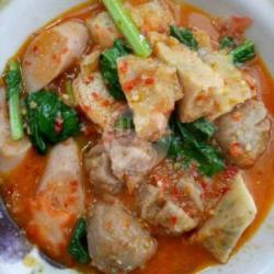 Seblak Campur Bakso,sosis,siomay