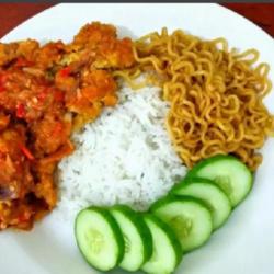 Indomie Nasi Ayam Geprek