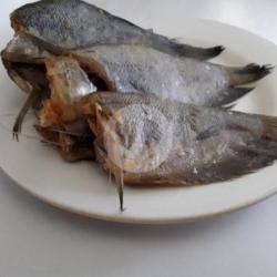 Ikan Asin Sepat Goreng