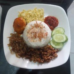 Nasi Uduk   Telur Balado
