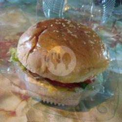 Burger Sosis   Ayam