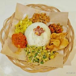 Nasi Lawar