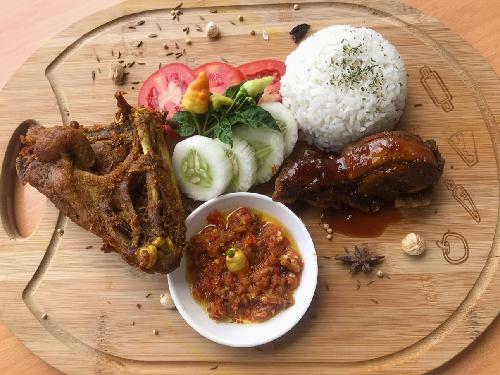 Bebek Pengkor Food Center Bekasi, Bekasi Selatan