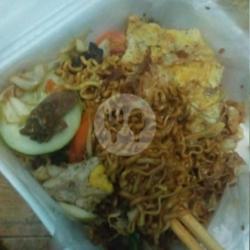 Nasi Goreng Mawud Mie Vegetarian