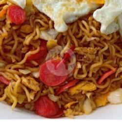 Mie Goreng Mata Sapi