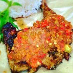 Ayam Bakar Penyet Rawit Merah