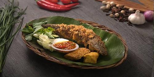 Pecel Lele Daun Pisang Nasi Uduk Dan Nasi Goreng, Nusa Indah 2 Jambi