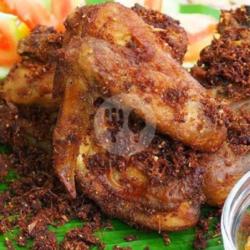 Paket Lauk 1/4 Dada Sayap Ayam Goreng