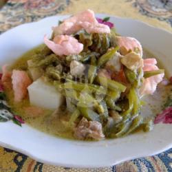 Lontong Gulai Tauco