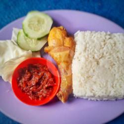 Nasi Ayam Penyet Goreng