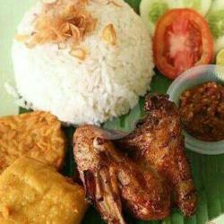 Paket Lengkap Ayam Goreng Kalasan