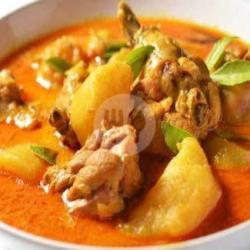 Lontong Kare    3potong Ayam   Krupuk Sambal