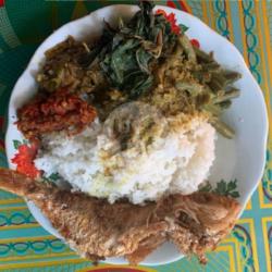 Nasi Ikan Kuniran Goreng